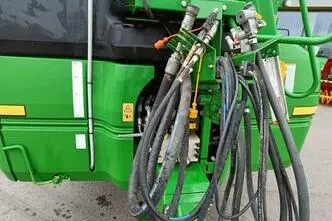 John Deere R962i