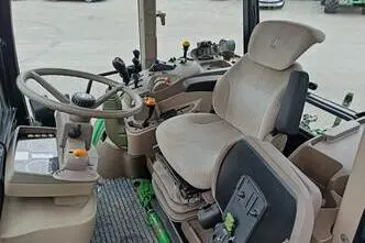 John Deere 6115 RC, 85 kW, дизель, автомат