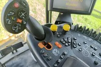New Holland CX 8.90, 8.7, 308 kW, дизель, передний привод