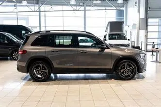 Mercedes-Benz GLB 200, 2.0, 110 kW, hybrid, automatic, four-wheel drive