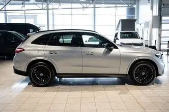 Mercedes-Benz GLC 220, 2.0, 145 kW, hybrid, automatic, four-wheel drive