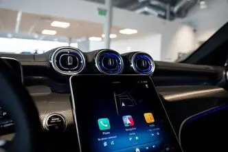 Mercedes-Benz GLC 220, 2.0, 145 kW, hybrid, automatic, four-wheel drive