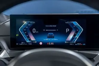 BMW 320, 2.0, 140 kW, гибрид, автомат, полный привод