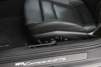 Porsche 911, 3.0, 353 kW, bensiin, automaat, nelikvedu