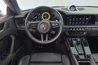 Porsche 911, 3.0, 353 kW, bensiin, automaat, nelikvedu