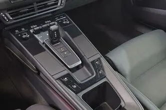 Porsche 911, 3.0, 353 kW, bensiin, automaat, nelikvedu