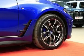 BMW i4, 125 kW, elekter, automaat, nelikvedu