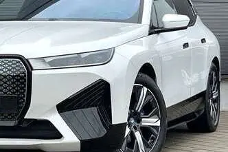 BMW iX, 385 kW, elekter, nelikvedu