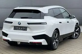 BMW iX, 385 kW, elekter, nelikvedu