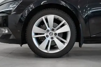 Škoda Superb, 1.8, 132 kW, bensiin, automaat, esivedu