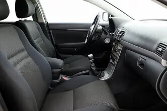 Toyota Avensis, 2.2, 110 kW, дизель, механическая, передний привод