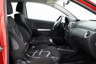 Citroën C2, 1.4, 54 kW, бензин, механическая, передний привод