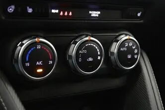 Mazda 2, 1.5, 66 kW, гибрид, механическая, передний привод