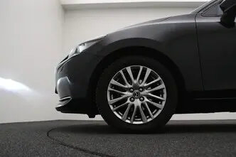 Mazda 2, 1.5, 66 kW, гибрид, механическая, передний привод