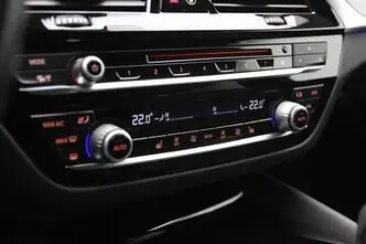 BMW 520, 2.0, 140 kW, дизель, автомат, задний привод
