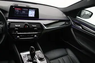 BMW 520, 2.0, 140 kW, дизель, автомат, задний привод