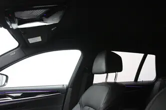 BMW 520, 2.0, 140 kW, дизель, автомат, задний привод