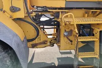 Volvo L90F, 128 kW, дизель