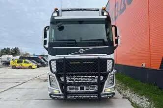 Volvo FH 540 6x4, 405 kW, дизель, автомат