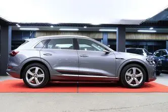 Audi e-tron, 158 kW, электричество, автомат, полный привод