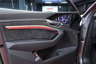 Audi e-tron, 158 kW, электричество, автомат, полный привод