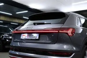 Audi e-tron, 158 kW, электричество, автомат, полный привод