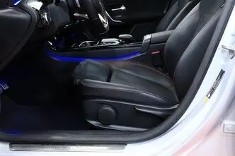 Mercedes-Benz A180d, 2.0, 85 kW, дизель, автомат, передний привод