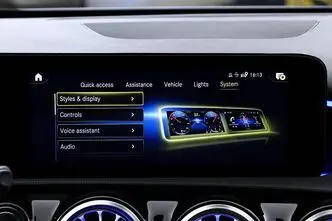 Mercedes-Benz A180d, 2.0, 85 kW, дизель, автомат, передний привод