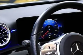 Mercedes-Benz A180d, 2.0, 85 kW, дизель, автомат, передний привод