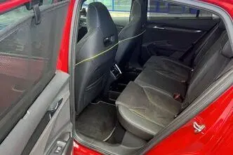 Škoda Enyaq, 220 kW, электричество, автомат, полный привод