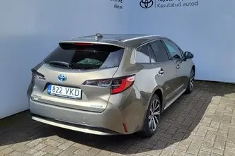 Toyota Corolla, 1.8, 72 kW, гибрид, автомат, передний привод