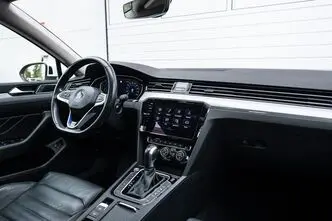 Volkswagen Passat, 1.4, 157 kW, бензин, автомат, передний привод