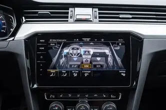 Volkswagen Passat, 1.4, 157 kW, бензин, автомат, передний привод