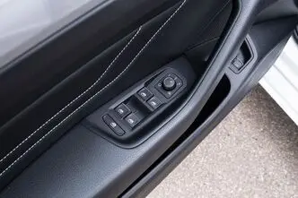 Volkswagen Passat, 1.4, 157 kW, бензин, автомат, передний привод