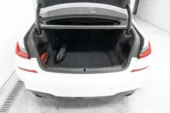 BMW 320, 2.0, 140 kW, дизель, автомат, полный привод