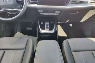 Audi Q4 e-tron, 125 kW, elekter, automaat, tagavedu