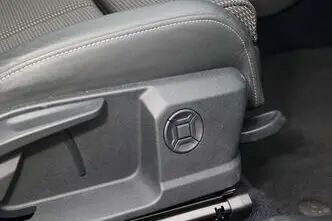 Audi Q4 e-tron, 125 kW, elekter, automaat, tagavedu