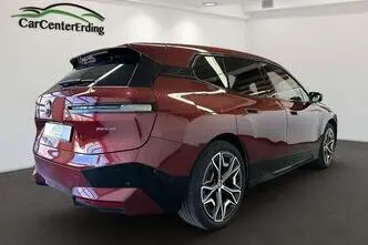 BMW iX, 385 kW, электричество, полный привод