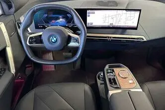 BMW iX, 385 kW, электричество, полный привод