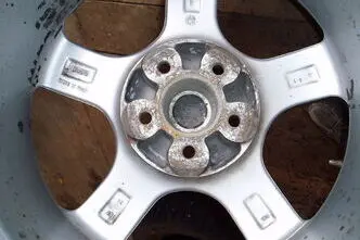 Ratas (velg + rehv) 18X8 235/50R18