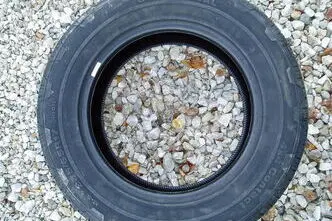 Rehv 235/65R17