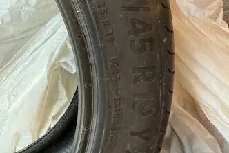 Rehv 245/45R19