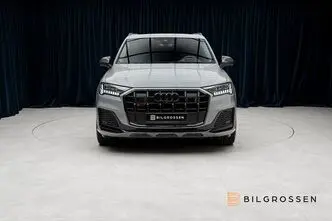 Audi SQ7, 4.0, 373 kW, petrol, automatic, four-wheel drive