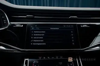 Audi SQ7, 4.0, 373 kW, petrol, automatic, four-wheel drive