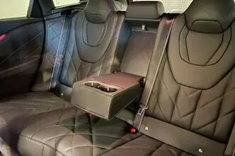 BMW XM, 4.4, 360 kW, pistikhübriid, automaat, nelikvedu