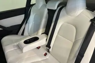 Tesla Model 3, 155 kW, electric, automatic, four-wheel drive