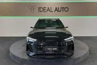 Audi e-tron, 158 kW, electric, automatic, four-wheel drive