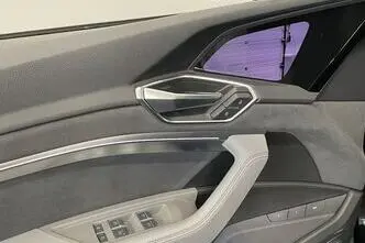 Audi e-tron, 158 kW, electric, automatic, four-wheel drive