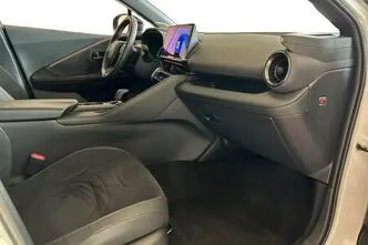 Toyota C-HR, 2.0, 111 kW, pistikhübriid, automaat, esivedu