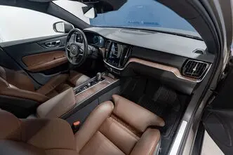 Volvo V60 Cross Country, 2.0, 184 kW, hübriid, automaat, nelikvedu